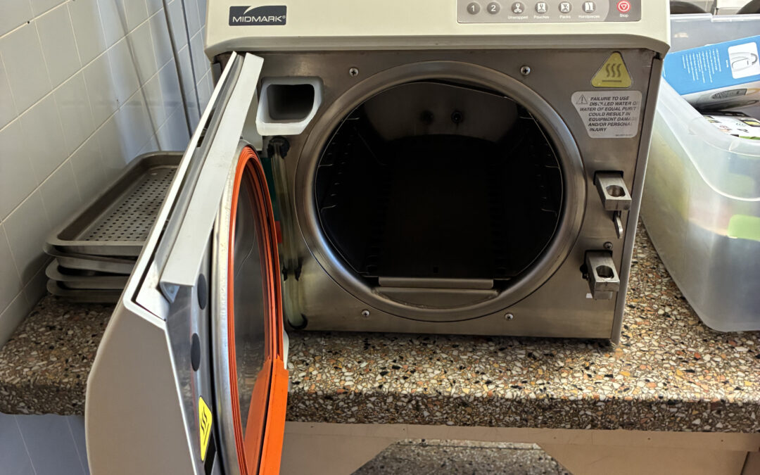 Midmark M11 Autoclave